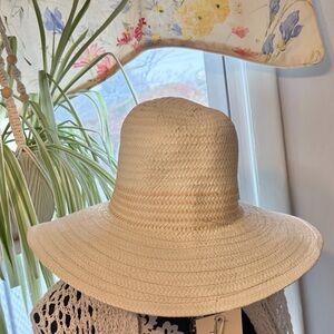 Universal Threads Ivory Wide Brim Sun Protection Hat NWT